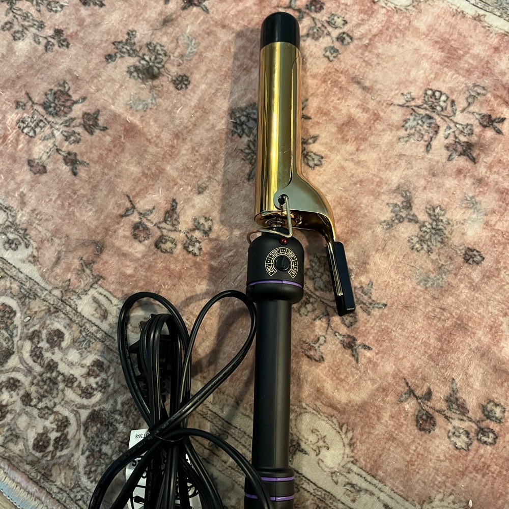 Hot tools Gold and Black Curling Iron